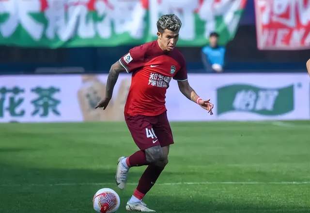 คุ้มค่าทุกบาททุกสตางค์! อดีตนักเตะต่างชาติบุนเดสลีกาครองสถิติสูงสุด 4 ด้านในไชนีส ซูเปอร์ลีก: 21 แอสซิสต์ในสองปี! _Rio_ ทีมเหหนาน ออสการ์