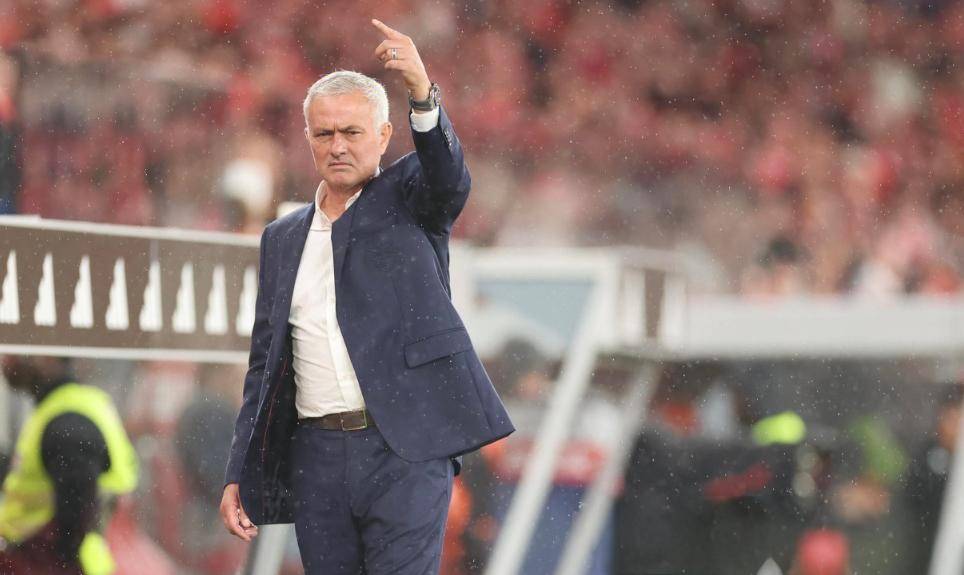 48 ชั่วโมงพลิกผัน! โค้ชในตำนานถูกปลดทันทีหลังจากคว้าแชมป์ การแต่งตั้งมูรินโญซ่อนความจริงอันมืดมนสามประการ_US Capital_Football_เงินเดือนประจำปี