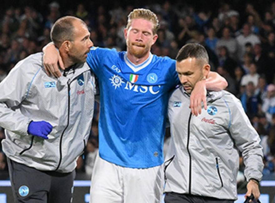 คอนเต้หมกมุ่นกับอาการบาดเจ็บของเดอ บรอยน์มากเกินไปจนไม่มีสมาธิในการโต้เถียงกับอินเตอร์ มิลาน การแข่งขัน: นาโปลี พบ ฮอยจ์ลุนด์