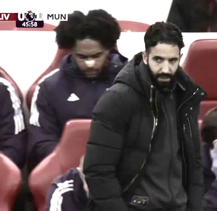 อโมริมตกลงที่จะปล่อยผู้เล่นของยูไนเต็ดหนึ่งคนออกไป เหตุผลในการปล่อยตัวเขาถูกเปิดเผยแล้ว! ทีมจากพรีเมียร์ลีก, เซเรีย อา และลาลีกา กำลังต่อคิวเพื่อคว้าตัวเขา_ซิร์คซี_โรมา_เรอัล เบติส