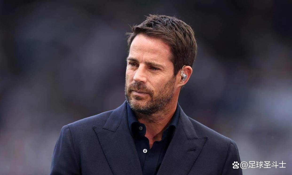 เรดแนปป์ยกย่องกองหลังตัวหลักของท็อตแนมอย่างเต็มที่ แต่เขาไม่ได้หมายถึงฟาน เดอร์ ฟาร์ต