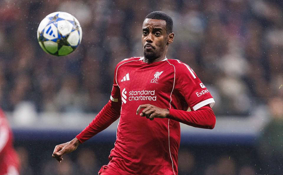 สถานการณ์ลำบากของลิเวอร์พูล! การเซ็นสัญญา 140 ล้านยูโรพิสูจน์แล้วว่าบาดเจ็บง่าย ต้องเข้ารับการผ่าตัดหลังจากลงสนามเพียงแปดนัดโดยไม่มีประตูในพรีเมียร์ลีกหรือแชมเปียนส์ลีกให้ชม อิสัค, ไอน์ทรัค แฟรงค์เฟิร์ต