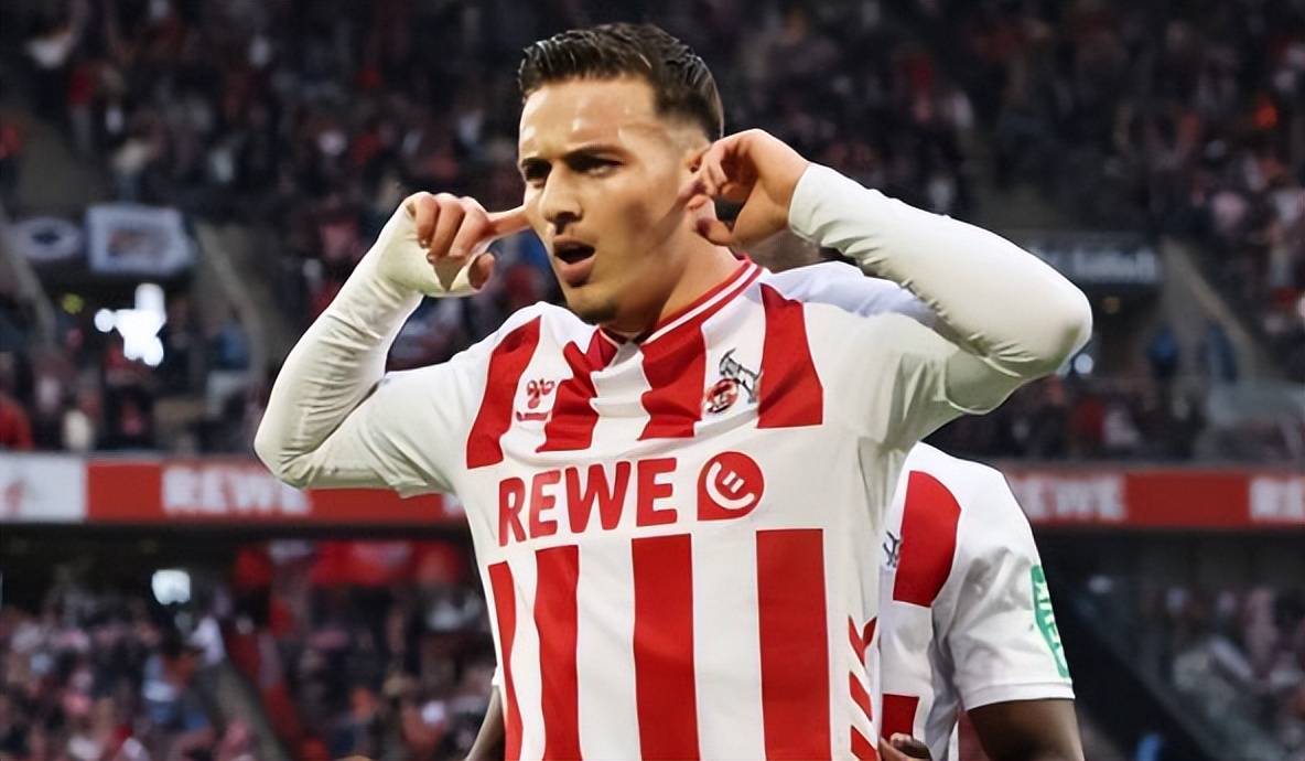 สามประตูและหนึ่งแอสซิสต์! ปีกอัจฉริยะชาวเยอรมันวัย 19 ปี ระเบิดฟอร์มโดดเด่นบนเวทีใหญ่ ได้รับการคัดเลือกโดยเป๊ป กวาร์ดิโอลา โดยมีสี่สโมสรชั้นนำต่างแย่งชิงลายเซ็นของเขา