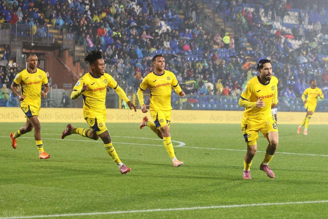 3-1: ฟาเบรกาสวัย 38 ปีโชว์ฟอร์มโดดเด่นพาเวโรนาขยายสถิติไร้พ่ายเป็น 8 นัด ไล่แซงอินเตอร์ มิลาน และขยับเข้าใกล้สามอันดับแรกของเซเรีย อา