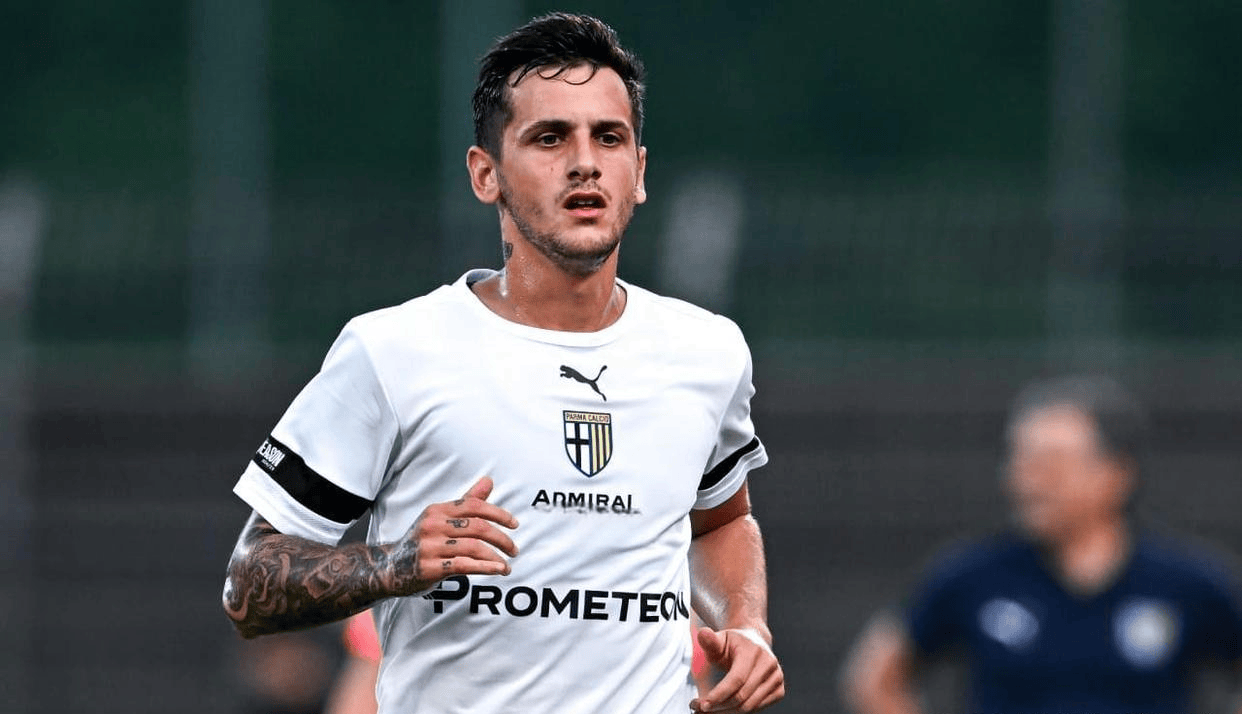 เซเรีย อา: โรม่า พบ ปาร์ม่า จัลโลรอสซี่ มีฟอร์มการเล่นในบ้านที่น่าเกรงขาม ขณะที่แนวรับนอกบ้านของปาร์ม่ายังคงแข็งแกร่ง หมาป่าจะสามารถเจาะกำแพงแนวรับของทีมเยือนได้หรือไม่? อินเตอร์ มิลาน นาโปลี ยูโรป้า ลีก