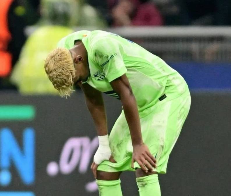 เพื่อนร่วมทีมบาร์เซโลนาให้การสนับสนุนยามาล; เปดรีและคูบาเลิกติดตามคาร์บาฆาล – มีความขัดแย้งในทีมสเปนหรือไม่? _ทัศนคติของนักเตะ_เรอัล มาดริด