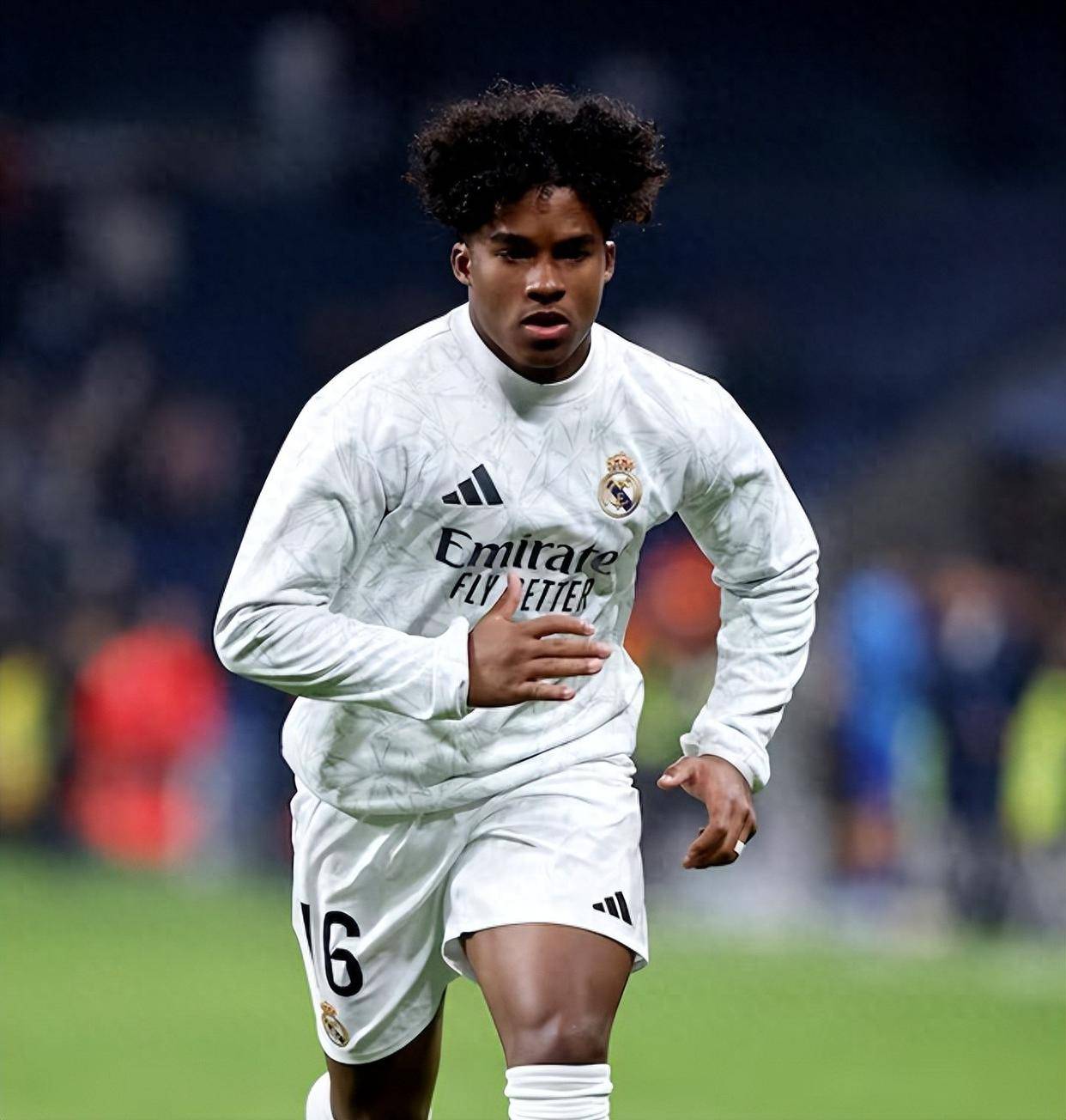 ไม่ปรากฏตัวเลยในฤดูกาลนี้! หมายเลข 9 ของเรอัล มาดริด อาจอำลาทีม_เอนดริค_AS_Euro