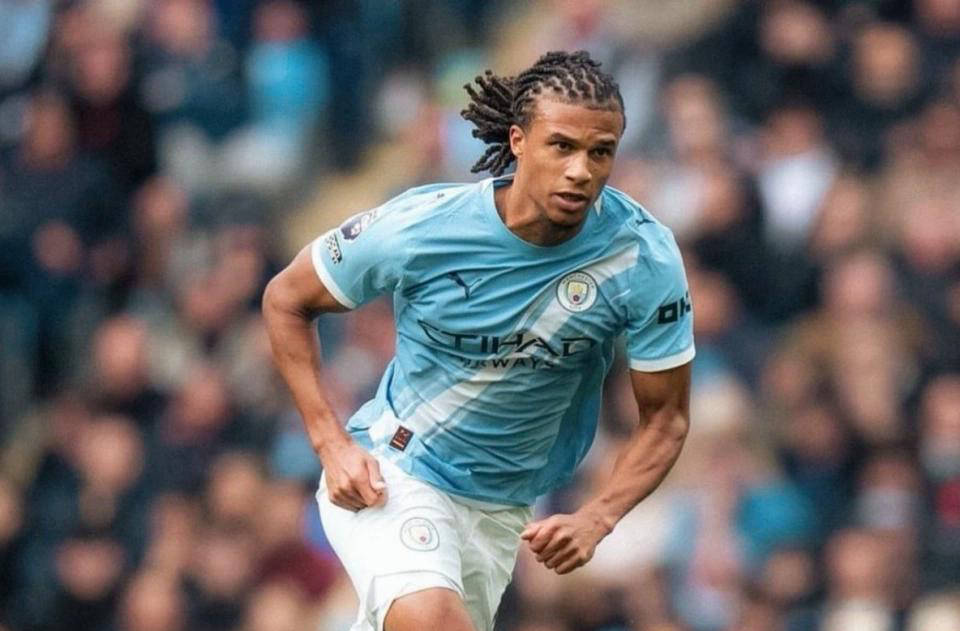 แมนเชสเตอร์ ซิตี้ ได้ตั้งราคาค่าตัวของอาเก้ไว้ที่ 35 ล้านยูโร โดยอินเตอร์ มิลานสนใจที่จะเซ็นสัญญากับเขาเพื่อสร้างความสำเร็จแบบเดียวกับอักราฮี เซ็นเตอร์แบ็กแชมเปียนส์ลีก เซเรีย อา