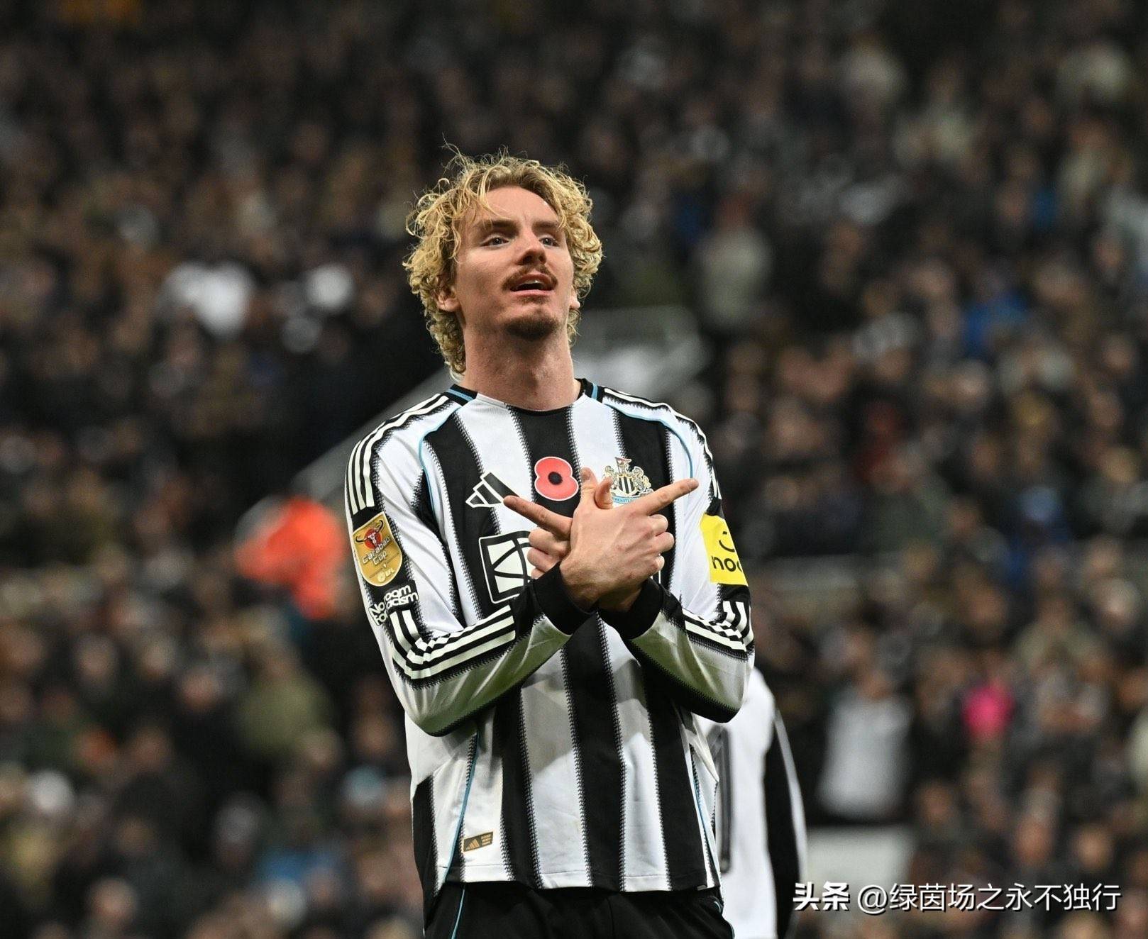 ทีมชาติเยอรมนีได้ผลิตกองหน้าคนใหม่: มีมูลค่า 65 ล้านยูโร ทำได้ 11 ประตูจากการลงสนาม 23 นัด เสียใจกับการสูญเสียผู้เล่นตัวแกร่งสูง 2 เมตรของบาเยิร์น มิวนิค - โวลเทมาเด - สตุ๊ตการ์ท - ฟุตบอลโลก