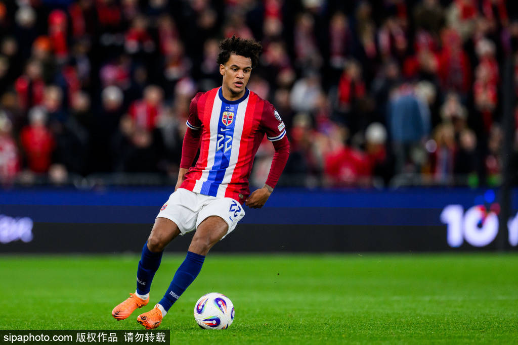 คู่หูโค้ชสองหัวประสานพลังมหัศจรรย์! ไวกิ้งคว้าแชมป์ลีกสูงสุดนอร์เวย์อีกครั้งในรอบ 34 ปี พร้อมสร้างสถิติใหม่ 5 รายการ ขณะมุ่งหน้าสู่แชมเปียนส์ลีก_ลีก_โรเซนบอร์ก_ยูโรป้าลีก