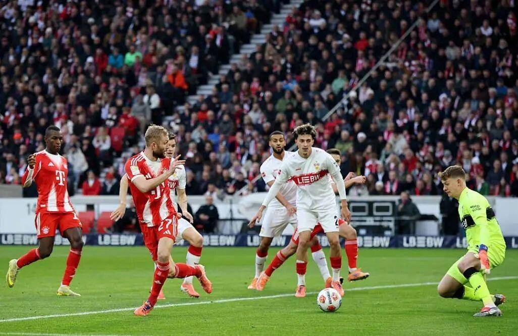 แฮตทริกใน 28 นาที! บาเยิร์นถล่มสตุ๊ตการ์ท 5-0, สตุ๊ตการ์ทพ่ายแพ้เป็นครั้งที่ 72 ในประวัติศาสตร์บุนเดสลีกา, เคนทำสถิติเทียบเท่าเลวานดอฟสกี้?