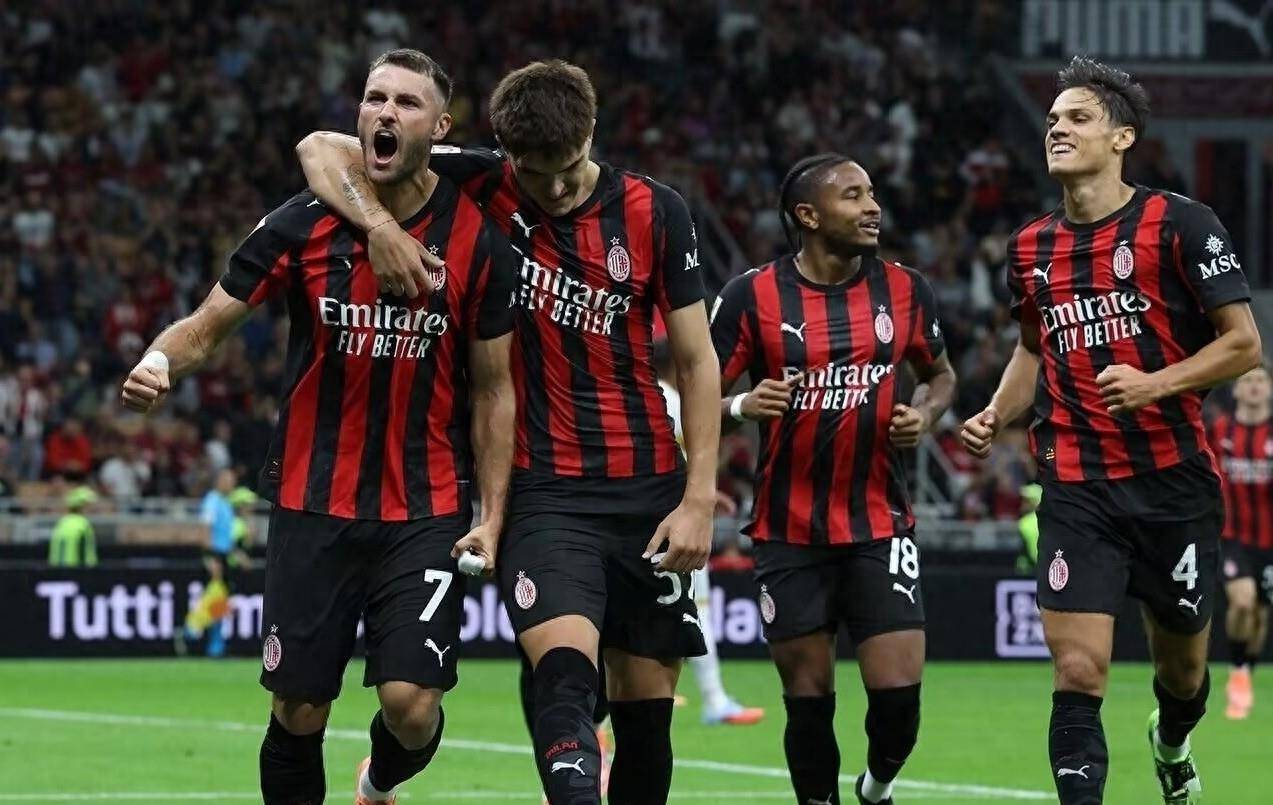 เอซี มิลาน เซ็นสัญญากับนักเตะฟรีเอเยนต์เพิ่มอีกสองราย: กองหน้าบาร์เซโลน่าที่ลงเล่น 12 นัด ยิง 7 ประตู และนักเตะมากประสบการณ์ของแมนเชสเตอร์ ซิตี้ที่ค่าตัว 32 ล้านยูโร _แชมเปียนส์ลีก_อินเตอร์ มิลาน_เฟเนร์บาห์เช