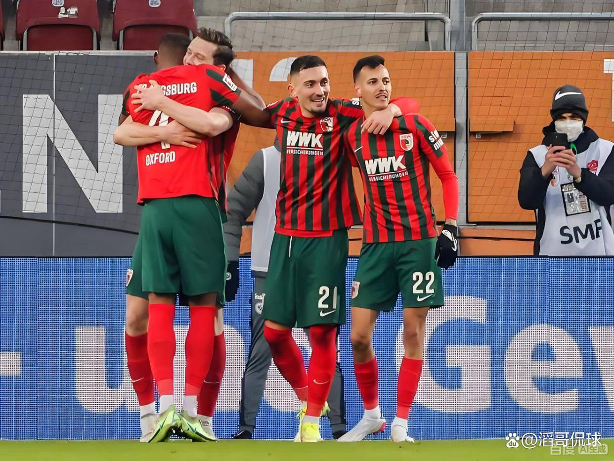 การคาดการณ์บุนเดสลีกา! ไฟร์บวร์ก vs ไบเออร์ เลเวอร์คูเซ่น: เลเวอร์คูเซ่นเป็นตัวเต็งที่จะชนะ; บาเยิร์น มิวนิค vs สตุ๊ตการ์ท: ผลลัพธ์ไม่แน่นอนสูง การจัดตัวผู้เล่นในแนวรับ กองกลาง