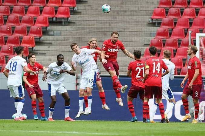 ลีก 1 รอบ 16 การต่อสู้เพื่อหนีการตกชั้น: อ็อกเซอรร์ พบ เม็ตซ์ ความไร้ประสิทธิภาพในเกมรุกและการพังทลายของเกมรับจะเป็นตัวกำหนดชะตากรรมการอยู่รอดของพวกเขาโดยตรง _การแข่งขันสำคัญ_ เจ้าบ้าน เยือน