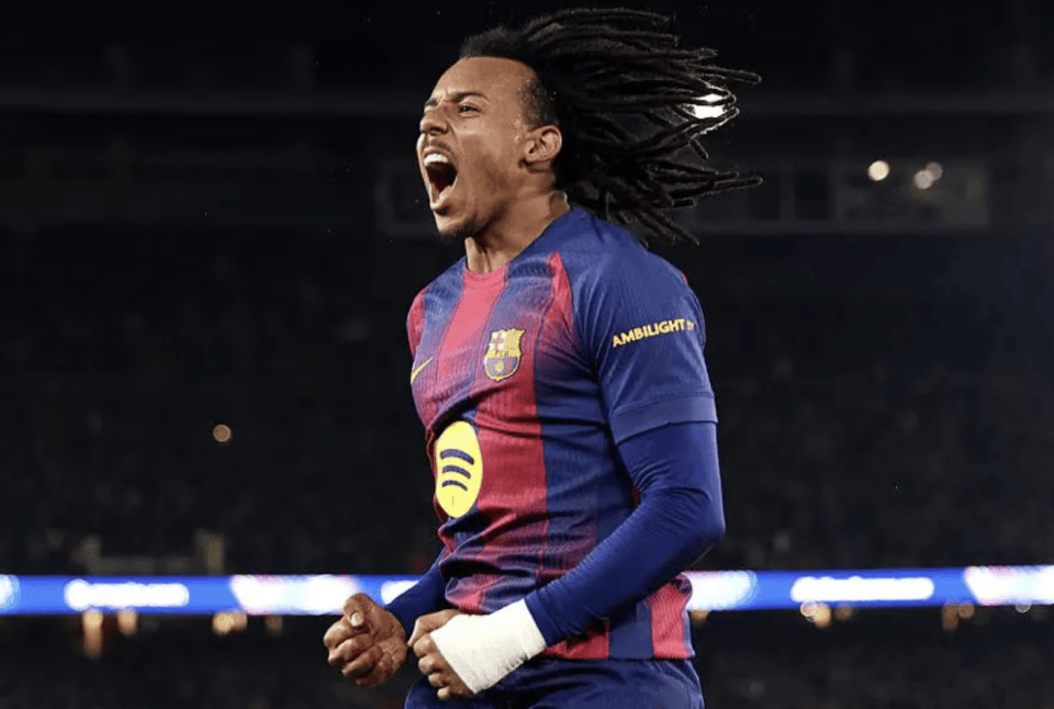 อาวุธลับความสูง 1.8 เมตร ทำสองประตูจากลูกโหม่งในสามนาที! นักเตะค่าตัว 110 ล้านยูโรของบาร์เซโลนา พาทีมคว้าชัยชนะสี่นัดติดต่อกัน: พลิกกลับมาชนะ 2-1 ยามาลกลายเป็นตำนาน _คูเด้_แชมเปียนส์ลีก