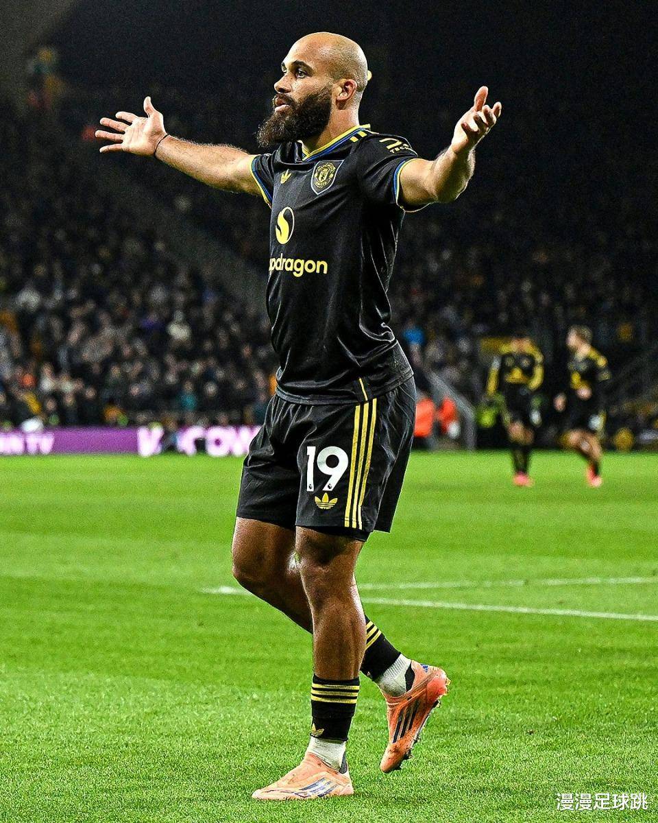 ถล่ม 4-1, กลับมาชนะ 3-2! อันดับล่าสุดของลีกอังกฤษและอิตาลี: แมนเชสเตอร์ ยูไนเต็ด กระโดดขึ้นสู่อันดับหก, เอซี มิลาน ขยายสถิติไร้พ่ายเป็น 13 นัด_การแข่งขัน_ยูฟ่า แชมเปียนส์ลีก_อินเตอร์ มิลาน