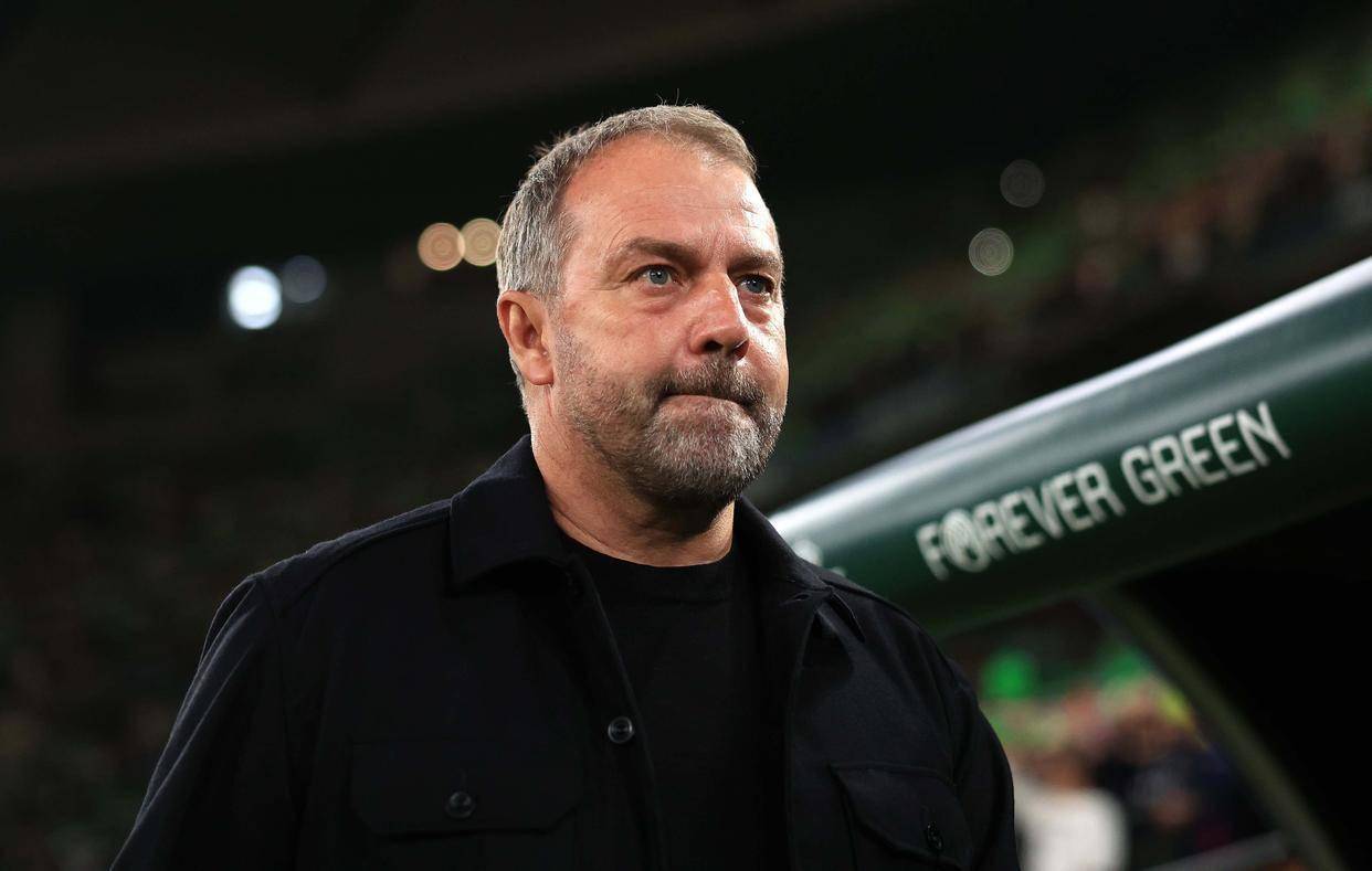 ยามาลแสดงความไม่พอใจอย่างเห็นได้ชัดหลังถูกเปลี่ยนตัวในนาทีที่ 89! ฟลิคตอบกลับอย่างไม่ใส่ใจ: 