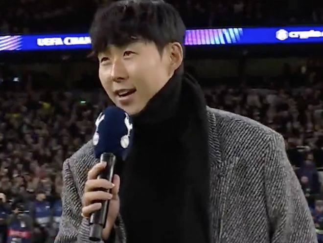 ต่อหน้าแฟนบอล 60,000 คน ซน ฮึง-มิน วัย 33 ปี กล่าวอำลาท็อตแน่มด้วยน้ำตา: 