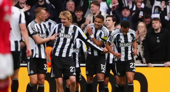 คุณค่าของกองหน้าตัวเป้าแบบดั้งเดิมกำลังลดน้อยลงในฟุตบอลพรีเมียร์ลีกสมัยใหม่หรือไม่? _แฮร์รี่ เคน_ _เออร์ลิง ฮาแลนด์_ _แท็คติกและเทคนิค_