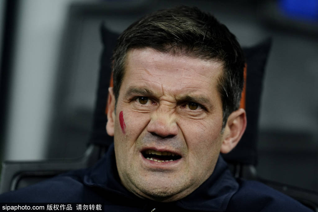 สรุปข่าวเซเรียอาประจำวัน: วิกฤตอาการบาดเจ็บของอินเตอร์ยิ่งรุนแรงขึ้น ขณะที่มิลานและโรม่าจับตาเป้าหมายกองหน้าคนใหม่ _การแข่งขัน_ _ยูฟ่าแชมเปียนส์ลีก_ _นาโปลี_