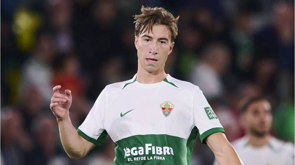 แมนเชสเตอร์ ยูไนเต็ด ไล่ล่าตัวกองหลังชาวออสเตรียอย่างดุเดือด ขณะที่สี่ยักษ์ใหญ่พรีเมียร์ลีกเข้าร่วมศึกชิงตัวดาวรุ่งจากไลป์ซิก! _หมวดหมู่_: ดิอม็องเด _สโมสร_: อาร์เซนอล