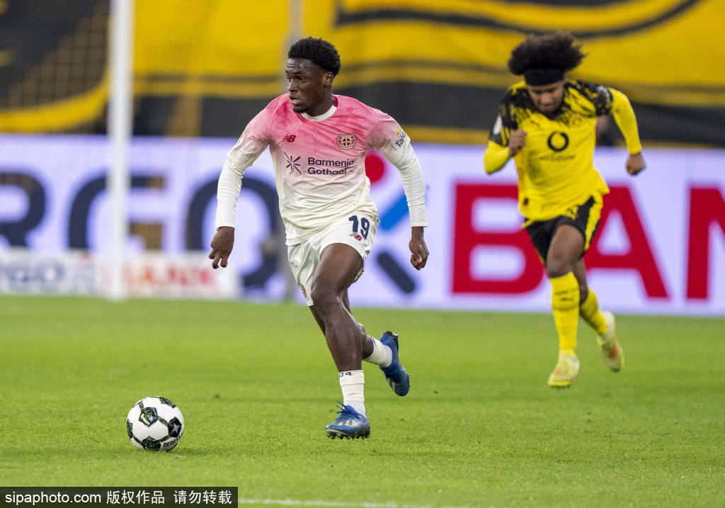 เปิดเผย: เรอุสสนับสนุนให้บรันด์ทอยู่ต่อ! การตัดสินใจครั้งนี้จะเปลี่ยนแปลงอนาคตของดอร์ทมุนด์อย่างไร? แฟนบอล นักเตะ ฤดูกาลนี้