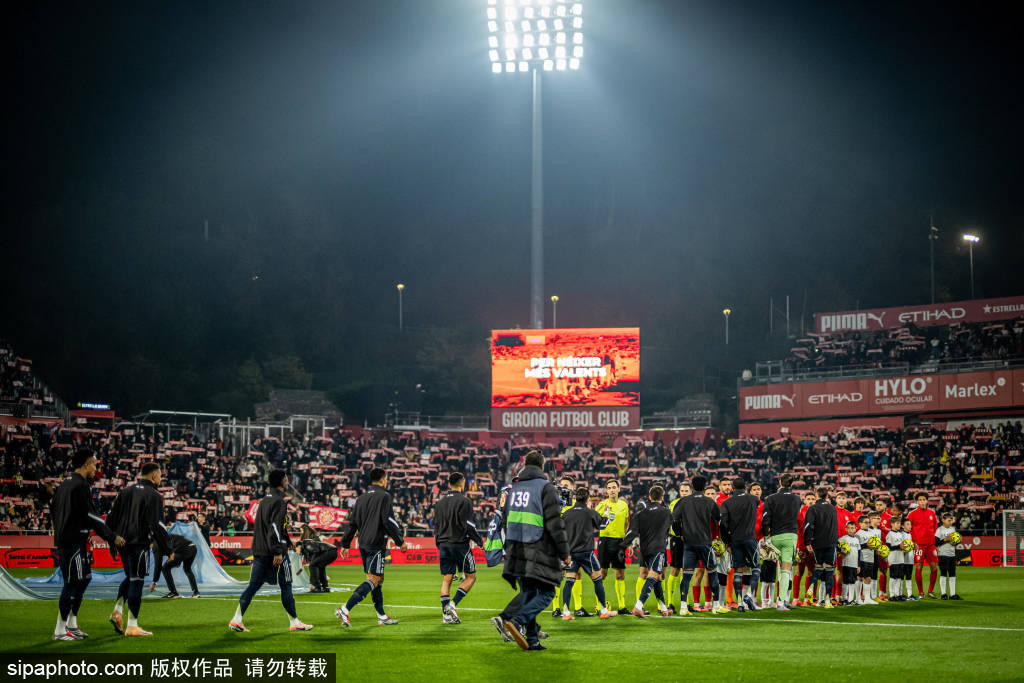 การคัดเลือกผู้เล่นของเรอัล มาดริด สำหรับเกมพบกับอลาเบส: ความท้าทายสองด้านจากอาการบาดเจ็บและการพัฒนาเยาวชน ชาบี อลอนโซ่ แมตช์ คีเลียน เอ็มบัปเป้