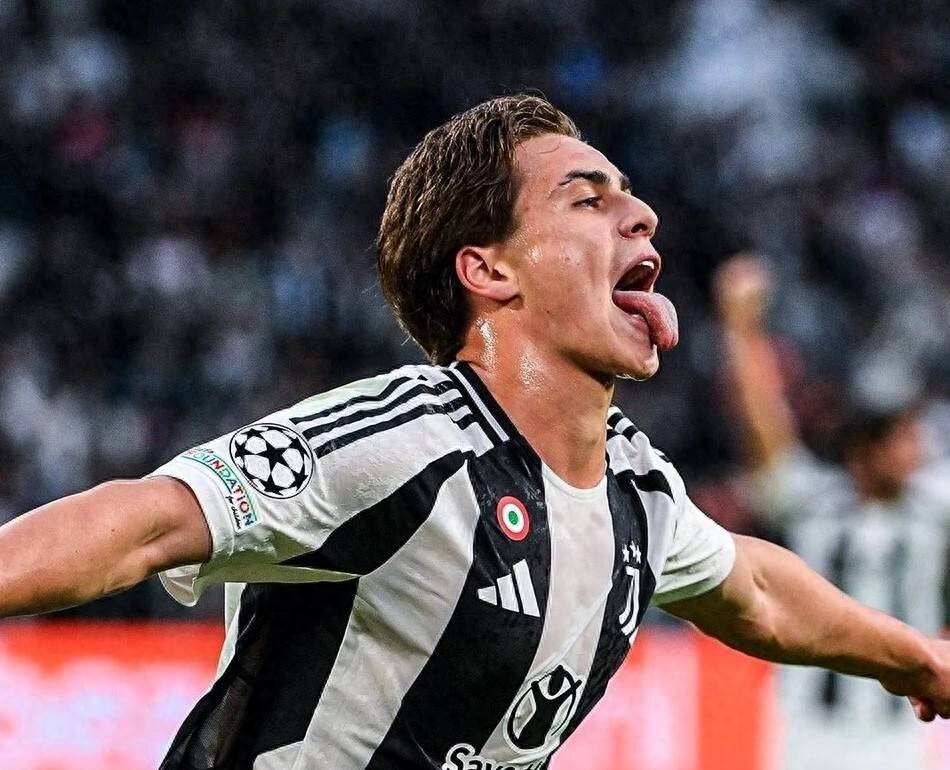 ความคืบหน้าล่าสุดเกี่ยวกับการต่อสัญญาของอิลดิซ วัย 20 ปี: ยูเวนตุสเสนอ 6 ล้านยูโรพร้อมโบนัส, นักเตะต้องการเงื่อนไขคงที่ในแชมเปียนส์ลีก, อาร์เซนอล, เซเรีย อา