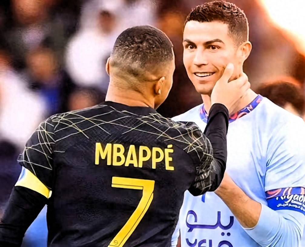 อลาเบส 1-2 เรอัล มาดริด เอ็มบัปเป้ทำประตูที่ 56 ในฤดูกาลนี้ เหลืออีกเพียง 3 ประตูตามหลังสถิติของโรนัลโด้ โดยเหลือการแข่งขันอีก 2 นัด _แมตช์_ เรอัล มาดริด บาร์เซโลนา