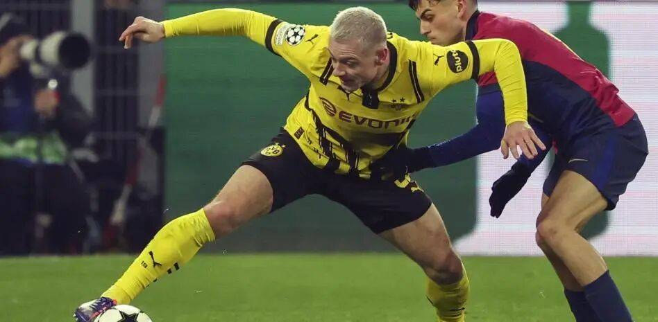 จอมเวทย์ปีกของดอร์ทมุนด์ดึงดูดความสนใจของบาร์เซโลนา โดยมีโรลเซ่นปรากฏเป็นเป้าหมายใหม่ที่เป็นไปได้สำหรับคัมป์นู_ผู้เล่น_แมตช์_นอร์เวย์