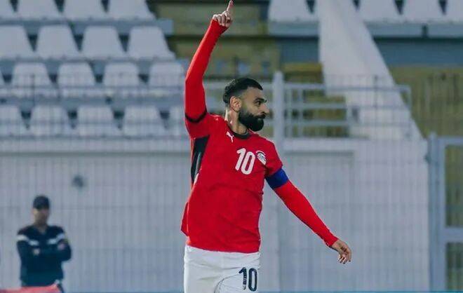 ยุคหลังซาลาห์เริ่มต้นขึ้น! ลิเวอร์พูลลงทุน 1.1 พันล้านปอนด์เพื่อสร้างราชวงศ์สีแดง โดยมีผู้สืบทอดตำแหน่งของคล็อปป์ที่อาจท้าทายผู้จัดการทีมเอง