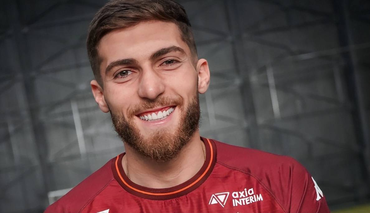 สี่นัด สองประตู! กองหน้าอัจฉริยะวัย 25 ปีระเบิดฟอร์มในลีกเอิง จุดชนวนศึกแย่งตัวจากสี่มหาอำนาจยุโรป_สเวลี่_ซิตาย_เม็ตซ์