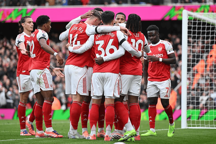 ค่ำคืนแห่งความสนุกสนานในศึกเอฟเอคัพ! แมนเชสเตอร์ ยูไนเต็ด พ่ายแพ้อย่างน่าตกใจ 1-2 ตกรอบแรก อาร์เซนอล ผ่านเข้าสู่รอบ 32 ทีมสุดท้ายด้วยชัยชนะ 4-1_ไบรตัน_มาร์ตินเนลลี_พรีเมียร์ลีก