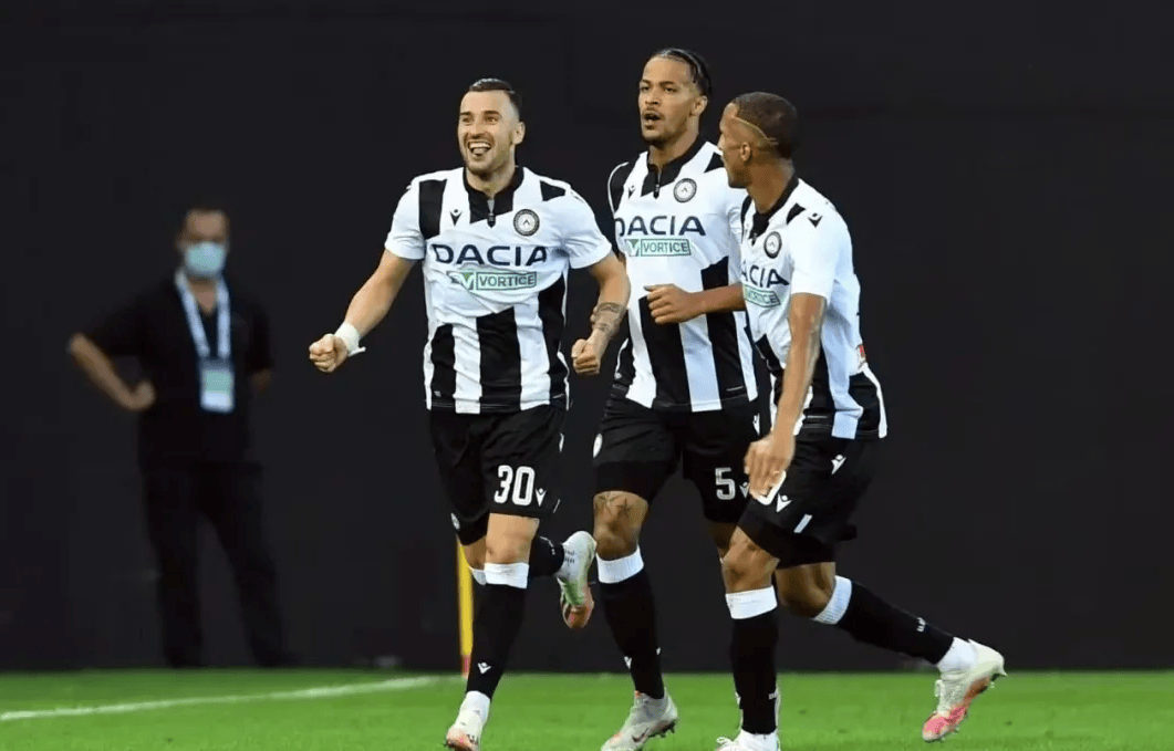 การแข่งขันฟุตบอลกัลโช่ เซเรีย อา วันขึ้นปีใหม่: อินเตอร์ มิลาน พบ เลชเช่ สถิติเกมรับเหย้าและเยือน