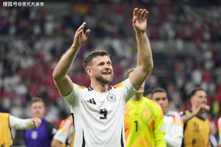 สรุปข่าวเซเรียอาประจำวัน: หมายเลข 9 คนใหม่ของมิลานบาดเจ็บในเกมเปิดตัว; ดาวเด่นของอินเตอร์พลาดการปะทะกับอาร์เซนอล _ดิ มาร์ซิโอ_ _โรม่า_ _ยูฟ่าแชมเปียนส์ลีก_