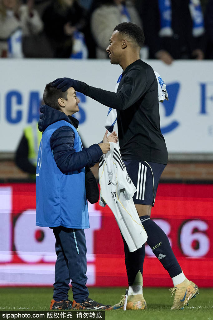 เรอัล มาดริด พบ เลบันเต้: การกลับมาอันน่าตื่นตาของเอ็มบัปเป้ เรื่องราวเบื้องหลังการขาดหายไปของโรดรีโก้ การแข่งขัน | แฟนบอล | วินิซิอุส