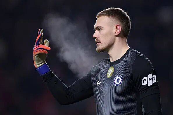 โชคร้าย! ผู้รักษาประตูตัวเลือกที่สองของเชลซีถูกบังคับให้ออกจากสนามในครึ่งแรกในแชมเปียนส์ลีก ขณะที่ผู้จัดการทีมคนใหม่ตั้งใจจะเน้นการพัฒนาเขา_เซเนียร์_เยอร์เกนเซ่น_อาร์เซนอล