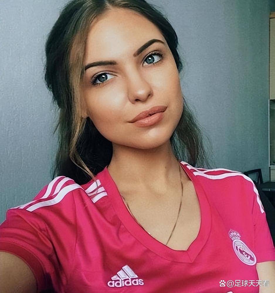 การแข่งขันลาลีกาสี่คู่จะเริ่มขึ้นคืนนี้ พร้อมการคาดการณ์ผลการแข่งขันอย่างละเอียด หลังจากที่เรอัล มาดริดต้องพบกับความผิดหวังในแชมเปียนส์ลีก พวกเขามุ่งมั่นที่จะกลับมาคืนฟอร์มในคืนนี้ เรอัล มาดริด พบกับ เอสปันญอล