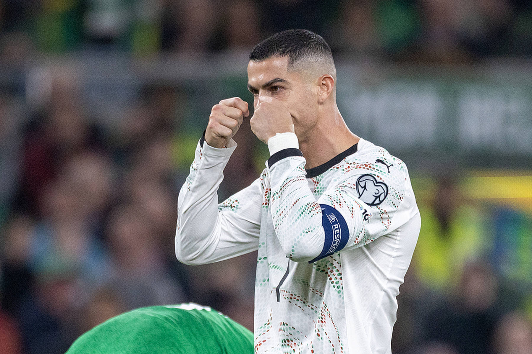 ไม่พอใจ! คริสเตียโน โรนัลโด ไม่เห็นด้วยกับการย้ายทีมของเบนเซมาไปยังอัล-นาสร์ ซึ่งไม่ประสบความสำเร็จ ทำให้เขาอาจออกจากทีมอัล-นาสร์ในลีกโปรซาอุดิอาระเบีย