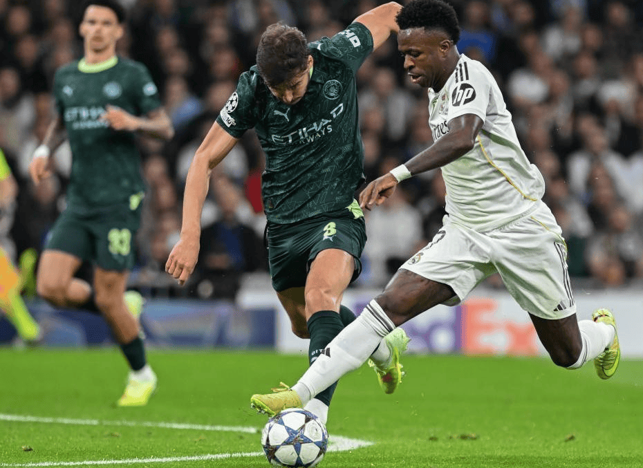 ลาลีกา | เรอัล มาดริด เฉือนชนะ เรอัล เบติส อย่างหวุดหวิด – 'การโจมตีสามประสาน' ของอาร์เบลัวถึงจุดสิ้นสุดแล้วหรือไม่?_วินิซิอุส_นักเตะดาวเด่น_ยูฟ่า แชมเปียนส์ลีก