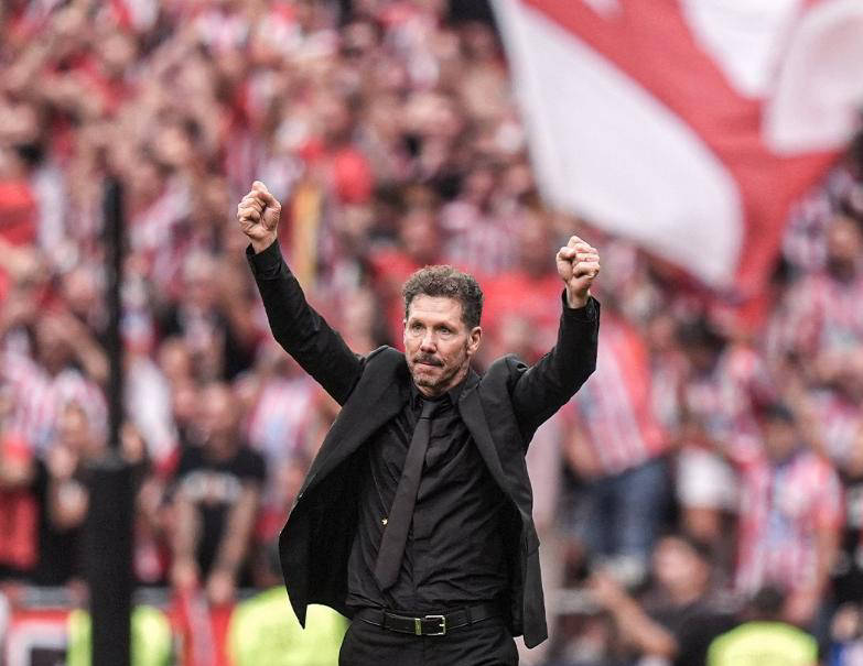 การลงทุน 1.7 พันล้านยูโรของแอตเลติโก มาดริด ยังคงทำให้พวกเขาตามหลังบาร์เซโลนาอยู่ 10 คะแนน – ซิเมโอเนควรถูกปลดหรือไม่? _ทีม_ _ทีมชั้นนำ_ _ตารางลีก_