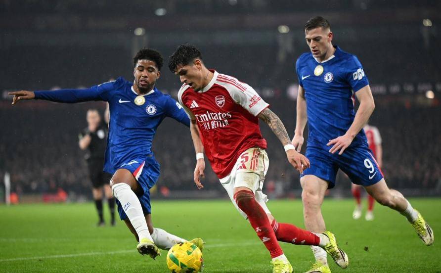 สรุปฟุตบอล: เอซี มิลาน ขยายสถิติไร้พ่ายเป็น 22 นัด, อาร์เซนอล คว้าชัยเหนือเชลซีทั้งสองนัดในฤดูกาลนี้, บาร์เซโลนา เล็งคว้า 4 แชมป์_อัลวาเซเต_แชมเปียนส์ลีก_อินเตอร์ มิลาน