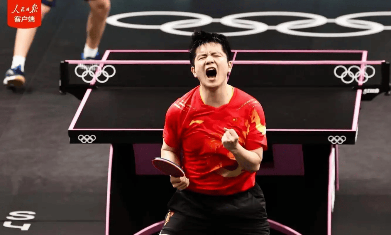 โพสต์ไวรัลหลายโพสต์ทำลายแนวรับในชั่วข้ามคืน! ความพ่ายแพ้ของดอร์ทมุนด์ถูกตำหนิว่าเป็นเพราะการกลับมาของแฟน เจ๋นตง? _มิตรภาพประจำปี_ปฏิสัมพันธ์_จีน