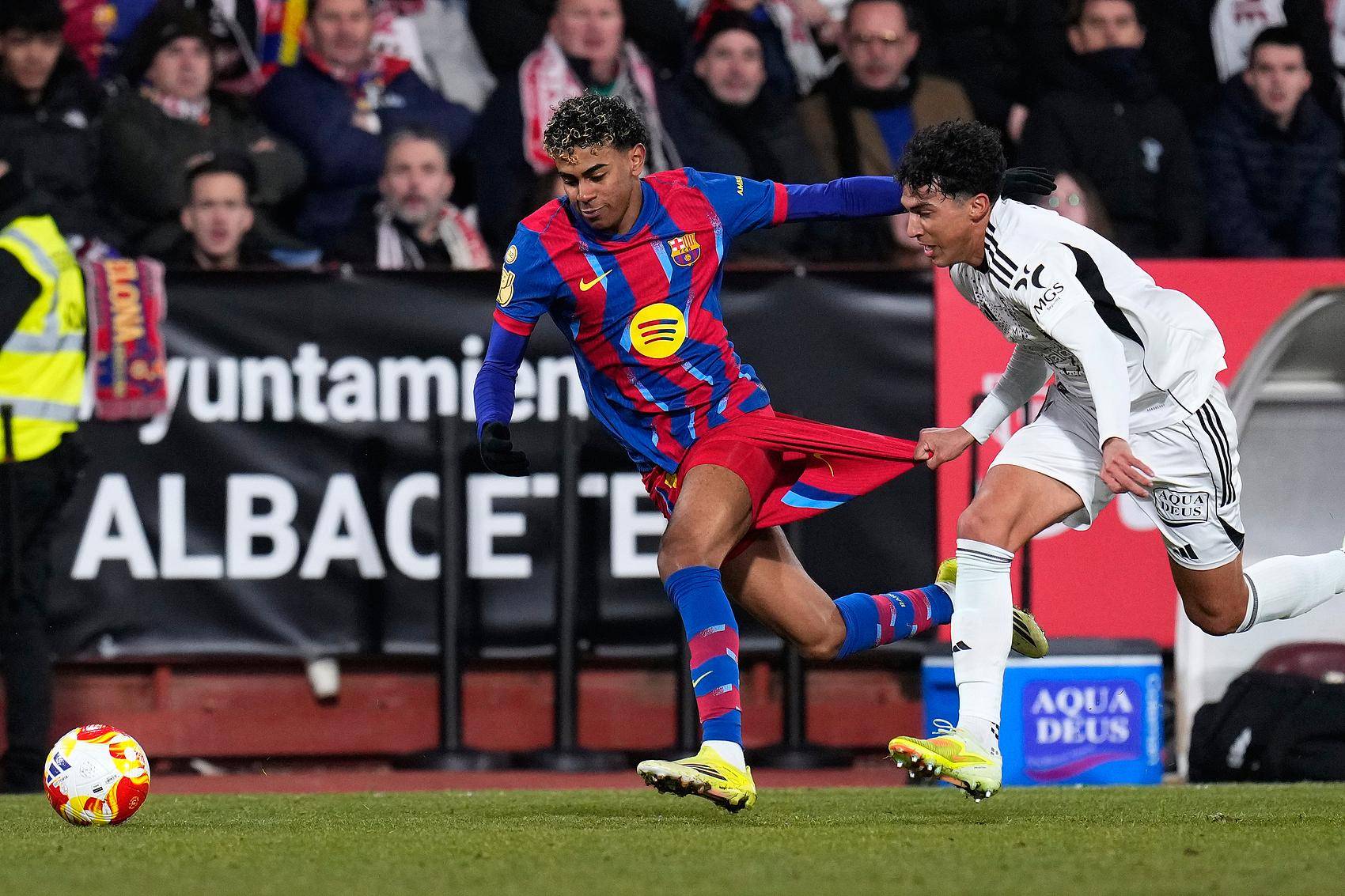 ยาร์โมเลนโก้ทำประตูพาบาร์เซโลน่าเฉือนชนะอัลบาเซเต้อย่างหวุดหวิด หลังเพิ่งคว้าชัยเหนือเรอัล มาดริด ในศึกโกปา เดล เรย์_แมตช์_แรชฟอร์ด_เหย้า