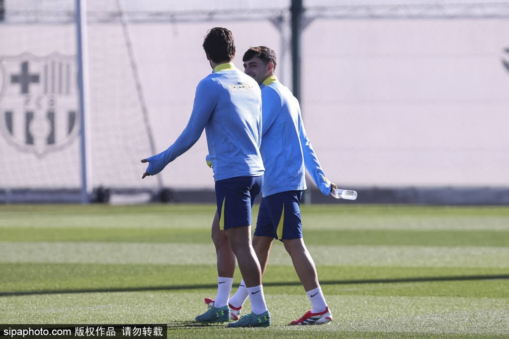 บาร์เซโลนาทำการเปลี่ยนแปลงในนาทีสุดท้ายเนื่องจากลมแรงจัดในวันพรุ่งนี้: ออกเดินทางไปยังมาดริดเวลา 21:30 น. คืนนี้เพื่อเป็นมาตรการป้องกันก่อนการแข่งขันโกปา เดล เรย์_บาร์เซโลนา_นักเตะ_การเดินทาง