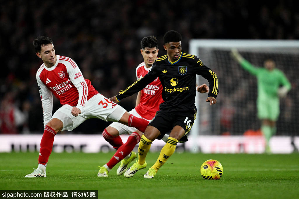 ศึกพรีเมียร์ลีก: อาร์เซนอลบุกเยือนเบรนท์ฟอร์ด! ผู้นำจะรักษาความได้เปรียบไว้ได้หรือไม่? รวมคู่มือถ่ายทอดสดการแข่งขัน ศึก: แมนเชสเตอร์ ยูไนเต็ด พบ ลิเวอร์พูล