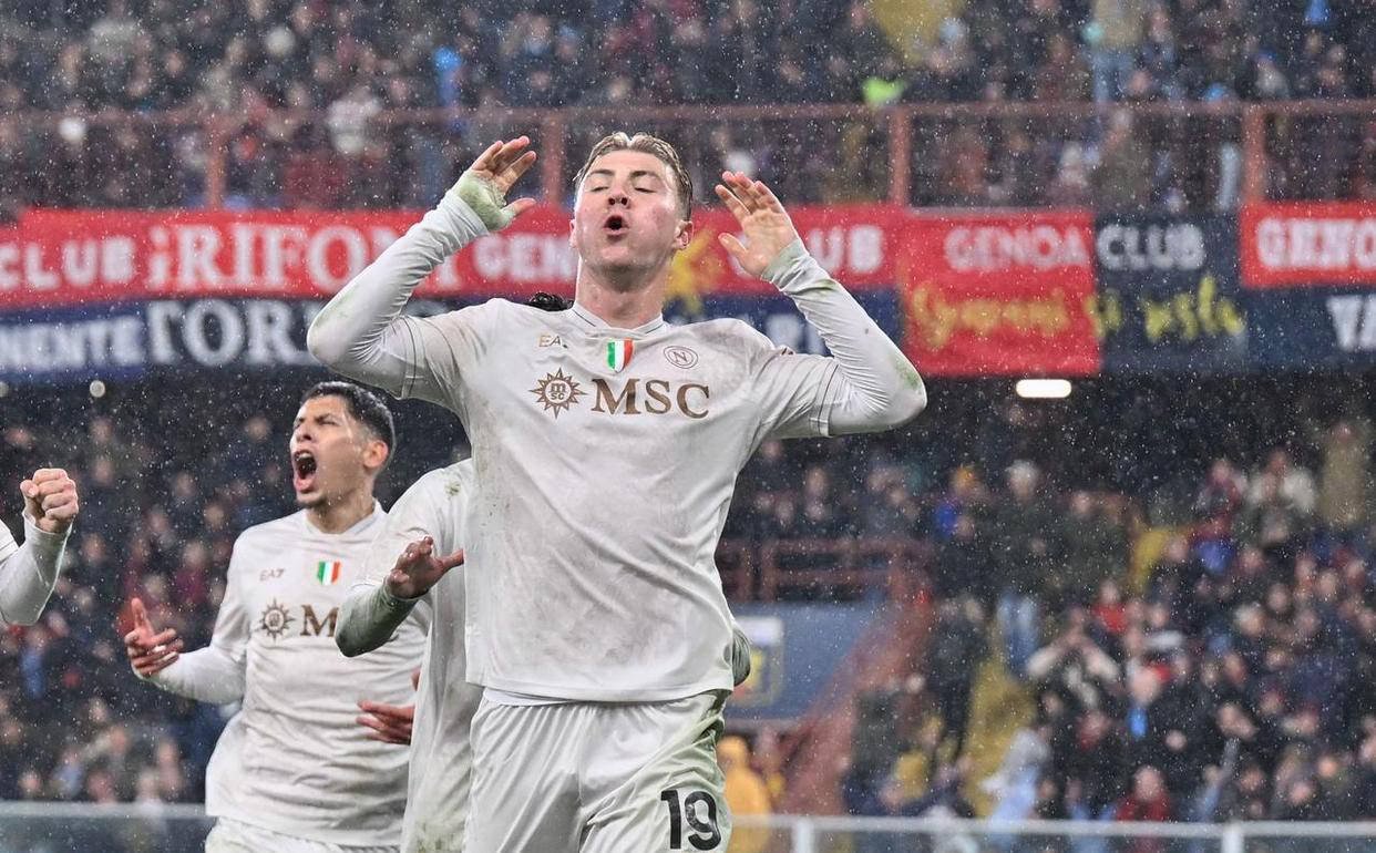 โคปปา อิตาเลีย รอบก่อนรองชนะเลิศ: นาโปลีพ่ายคาบ้านต่อโคโม พลาดโอกาสเข้าชิงชนะเลิศ เซเรีย อา นาโปลี ทีมอันดับสามของเซเรีย อา พ่ายคาบ้านต่อโคโม ทีมอันดับหก พลาดโอกาสเข้าชิงชนะเลิศ