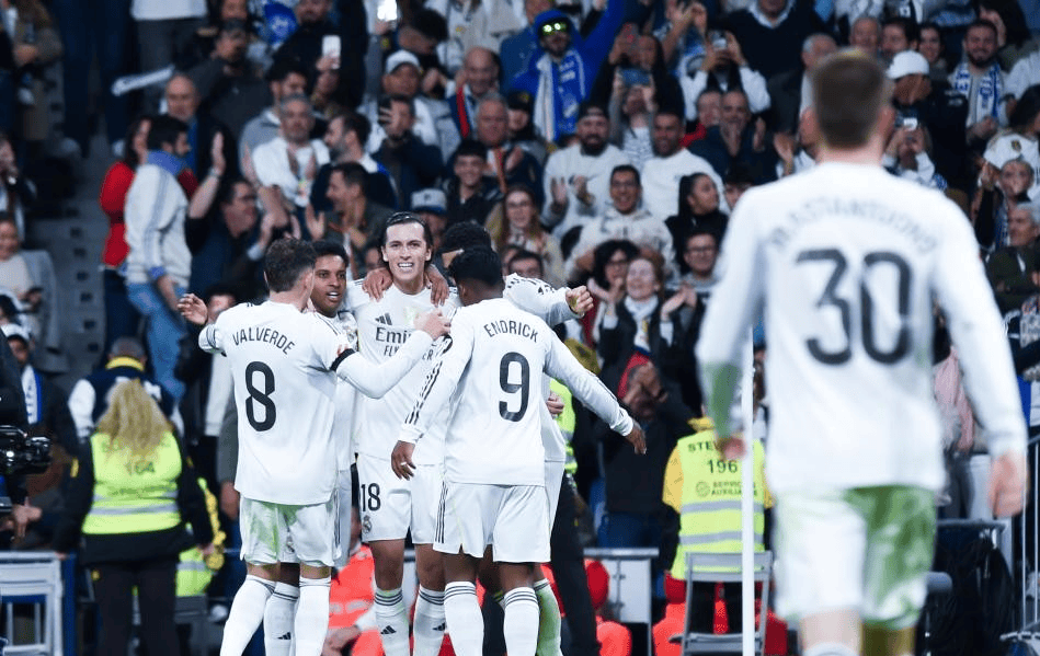 การแข่งขันฟุตบอลยังคงดำเนินต่อไปตลอดช่วงวันหยุดเทศกาลฤดูใบไม้ผลิ: เรอัล มาดริด มุ่งมั่นคว้าตั๋วเข้ารอบ ขณะที่ ปืนใหญ่ไล่ล่าแชมป์ _แมตช์_อาร์เซนอล_ยูฟ่า แชมเปียนส์ลีก