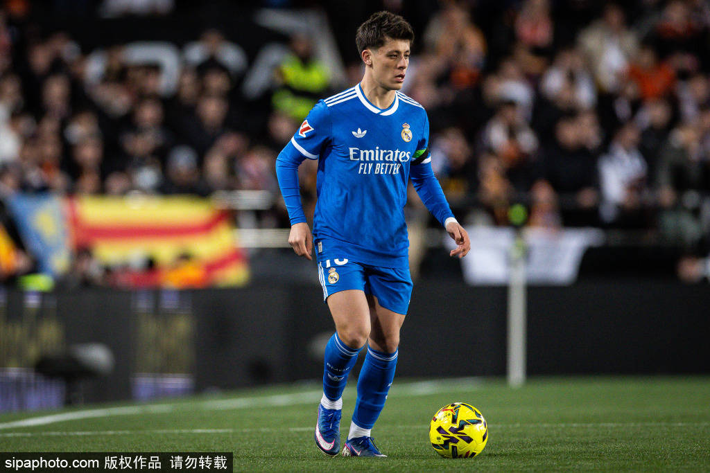 เอ็มบัปเป้จะได้ลงเล่นหรือไม่? การเผชิญหน้าที่เบร์นาเบว: การปะทะสำคัญระหว่างเรอัล มาดริด กับเรอัล โซเซียดาด _การฝึกซ้อม_แท็คติก_มิลิเตา