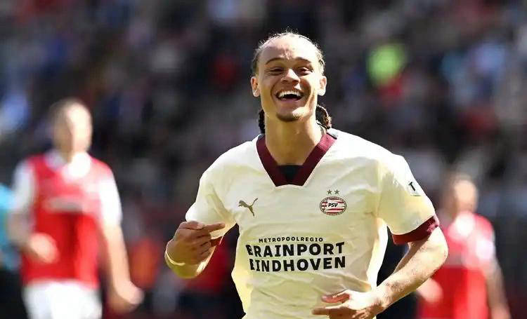 ชัยชนะอย่างถล่มทลายของอาร์เซนอลเหนือท็อตแน่มเผยให้เห็นสถานการณ์ที่ลำบากของซาบี ซิมอนส์ นักเตะที่กบฏของบาร์เซโลนา และความปรารถนาที่จะมั่งคั่งของเขา_Lama_Xia_Academy